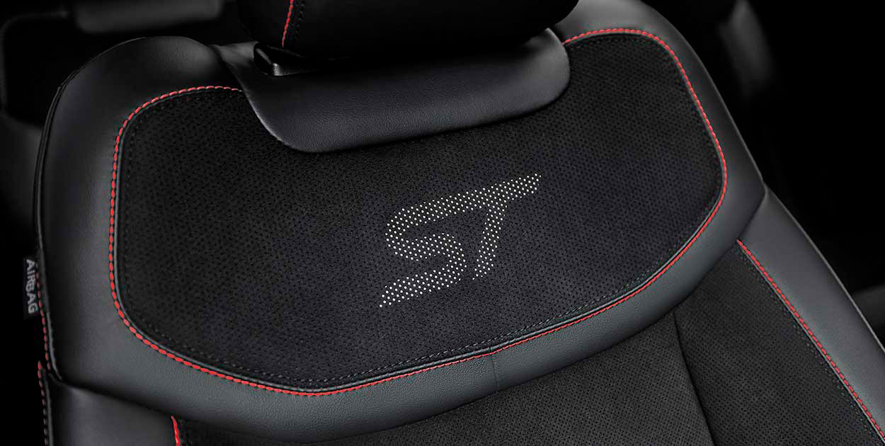 ford-explorer-st-2025-05